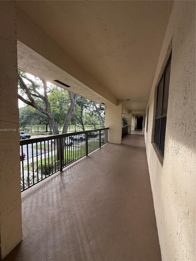 Building Photo - 40 NW 76th Ave