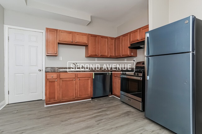 Building Photo - 671 Franklin St