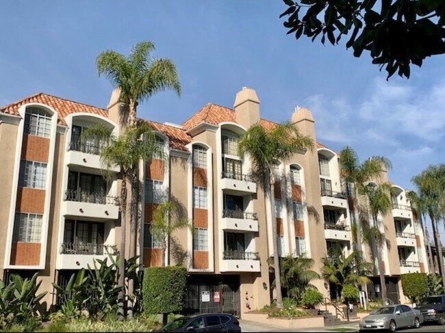 Foto del edificio - Castle Heights Apartments