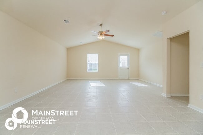 Building Photo - 2311 Bee Hive Dr