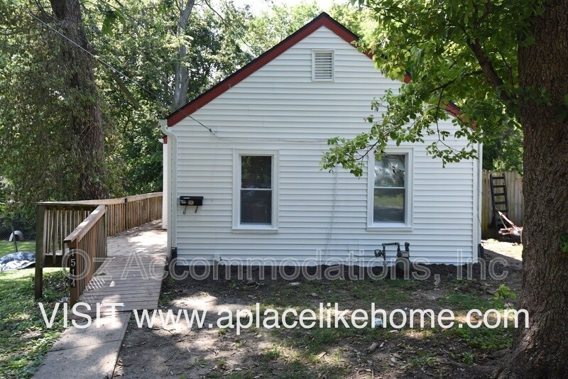 Primary Photo - 1514 N Spring St