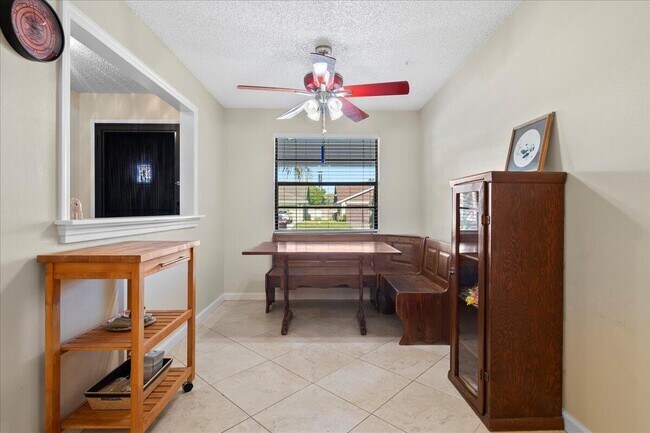 Foto del edificio - 11933 Suellen Cir