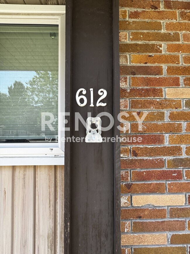 Foto del edificio - 612 SW Des Moines St