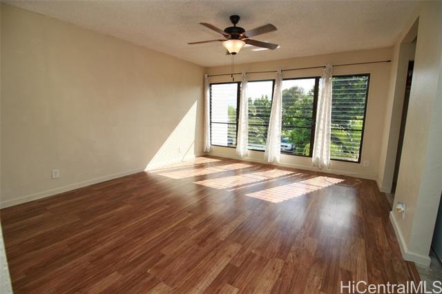 Foto del edificio - 87-126-126 Helelua St