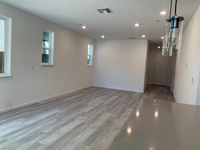 Building Photo - 872 Fruit Stand Cir