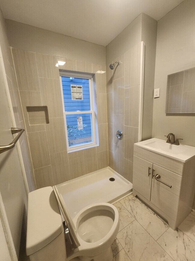 Foto del edificio - 2321 N Harding St