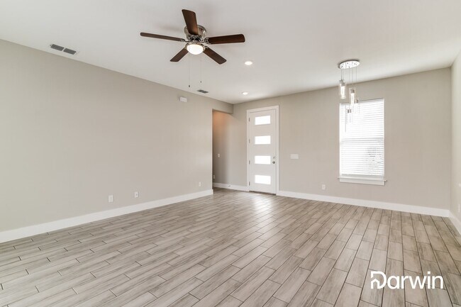Foto del edificio - 325 Hibiscus Drive, Poinciana, FL 34759