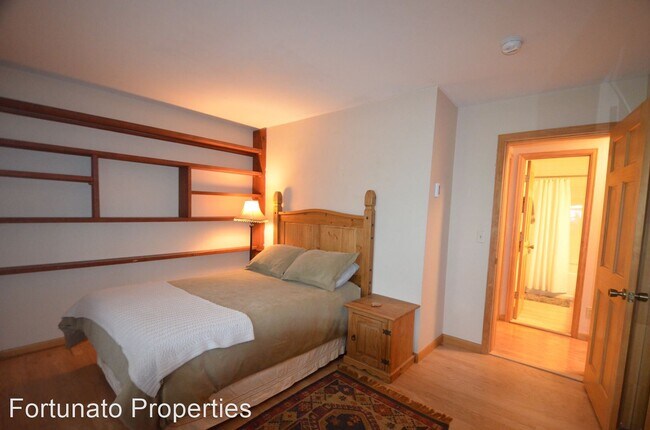 Foto del edificio - 3 br, 2 bath House - 217 Lake View Circle E