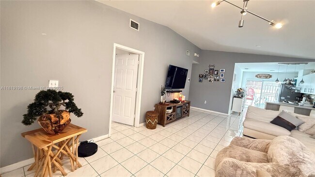 Foto del edificio - 9149 NW 119th Terrace