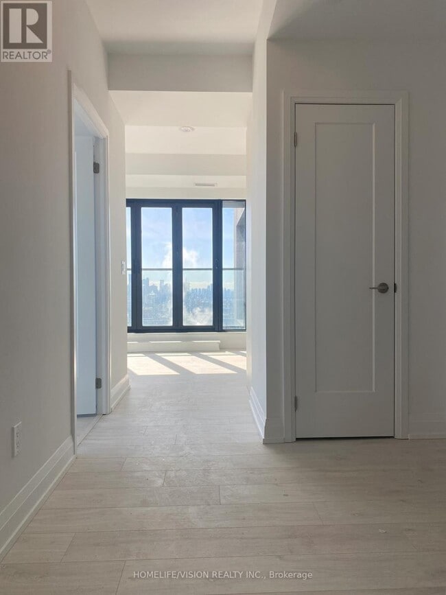 Building Photo - 20 Soudan Ave