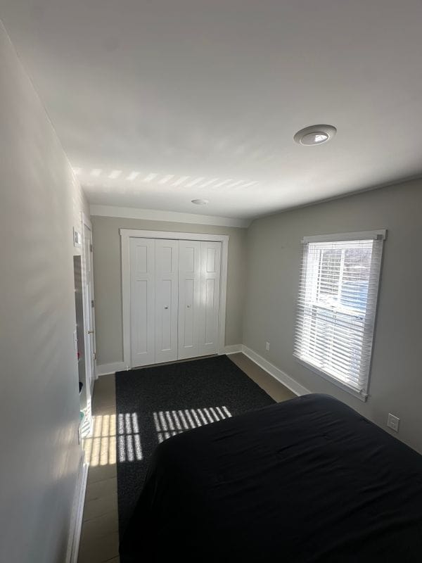 Building Photo - 321 Harrison St W