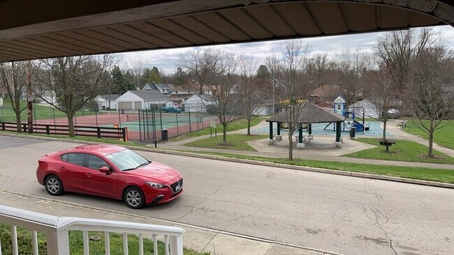 Foto del edificio - 1561 Sacramento Ave