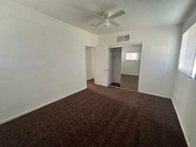 Building Photo - Serene Living with a Detached Garage and E...