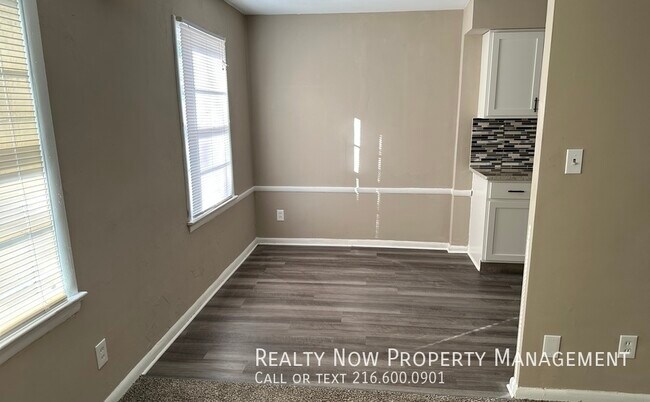 Foto del edificio - 2817 Noble Rd