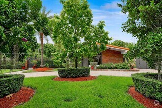Building Photo - 6820 SW 86th Ave