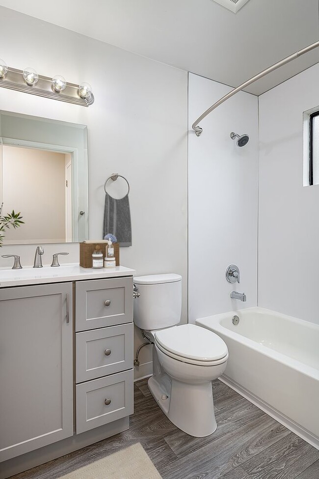 Interior Photo - Hawthorne Court Apartments