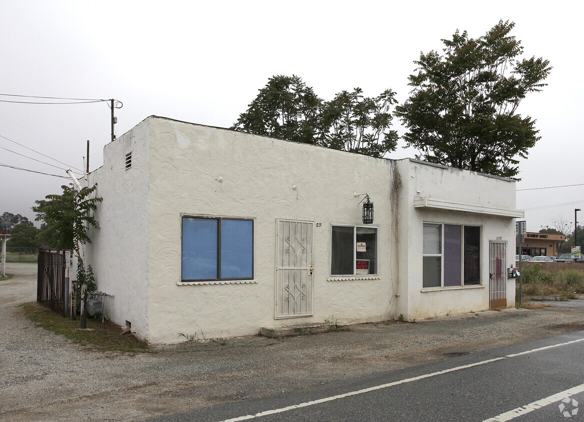 Foto principal - 1229-1231 E 6th St