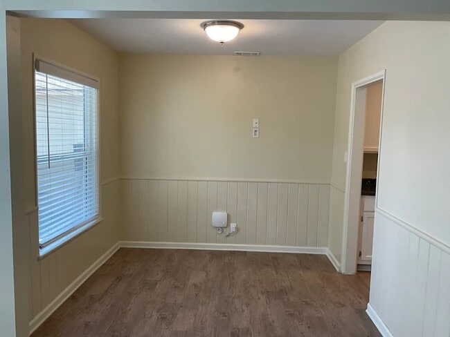 Building Photo - 6740 Amigo Ave