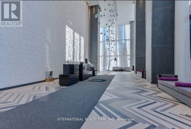 Building Photo - 1080 Bay St.