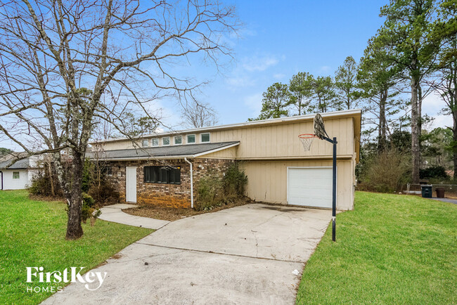 Building Photo - 1963 Myrtle Dr