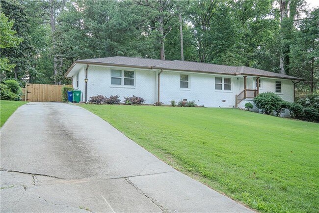 Foto del edificio - 1850 Acuba Ln NE