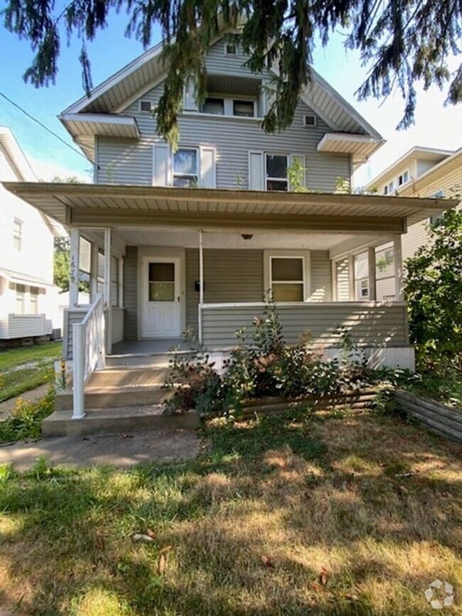 Building Photo - 167 E Mapledale Ave