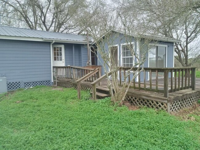 Foto del edificio - 5589 County Rd 469