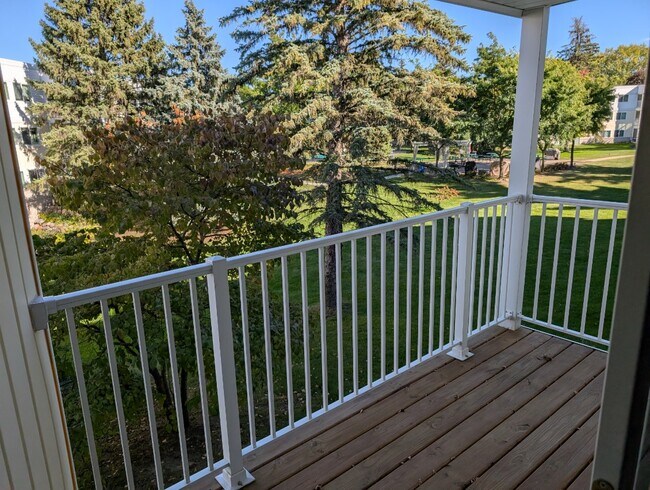 Terraza con vistas al patio - 122 Demont Avenue East