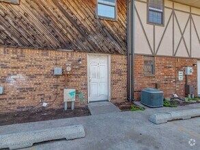 Building Photo - 2720 SW 74th St