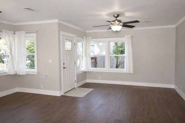 Building Photo - 600 Perkins Way