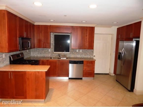 Foto del edificio - 1546 E 12th St
