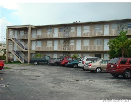 Building Photo - 7101 SW 89th Ct
