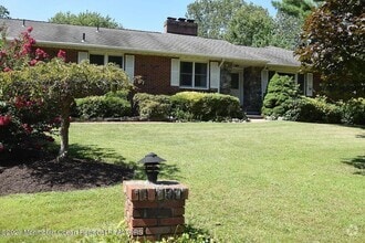 Building Photo - 470 Monmouth Pl