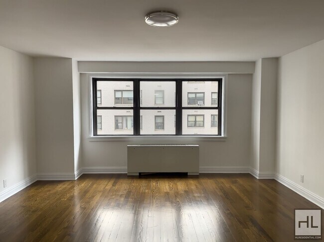 Foto del edificio - East 89th STREET