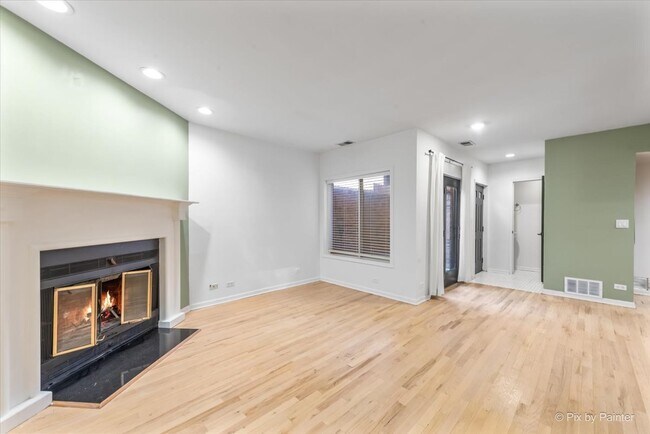 Foto del edificio - 832 W Barry Ave