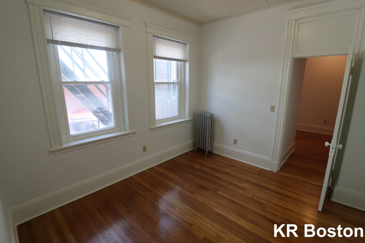Primary Photo - 14 Palace Rd
