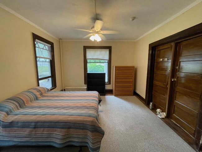 Building Photo - 526 Stewart Ave