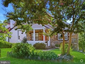 Building Photo - 2336 Belleview Ave