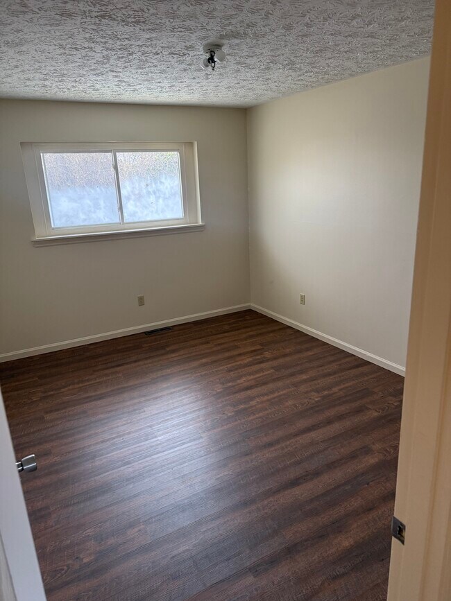 Building Photo - 118 Central Ave