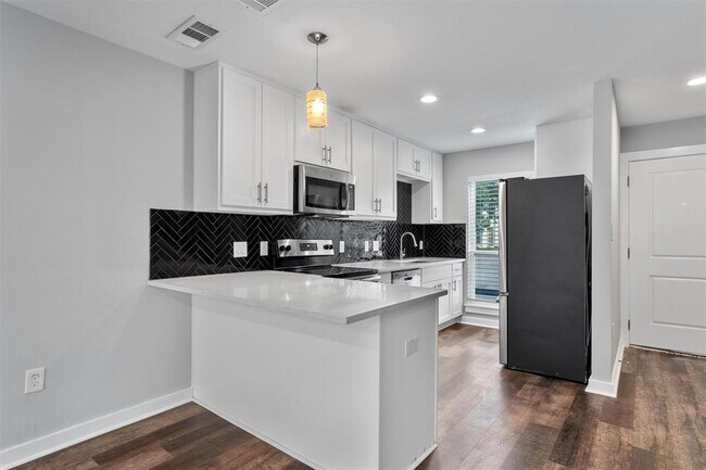 Foto del edificio - 3810 Southway Dr
