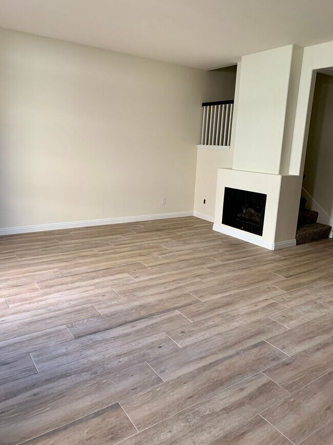 Foto del edificio - $500 off second month's rent Remodeled 3 b...