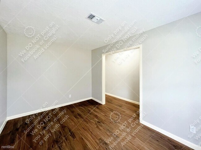 Building Photo - 3 br, 1.5 bath House - 4419 Curly Oaks Dr