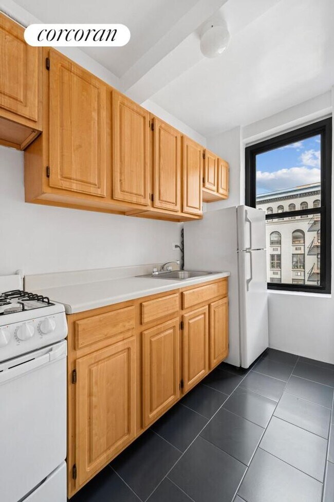 Foto del edificio - 200 W 16th St