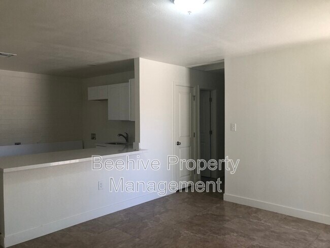 Foto del edificio - 2530 E Atlanta Ave