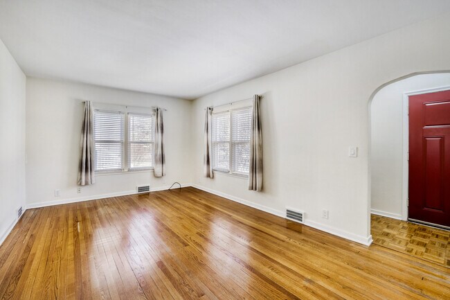 Foto del edificio - 626 N Hough St