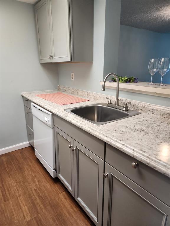 Foto del edificio - 6082 Peregrine Ave