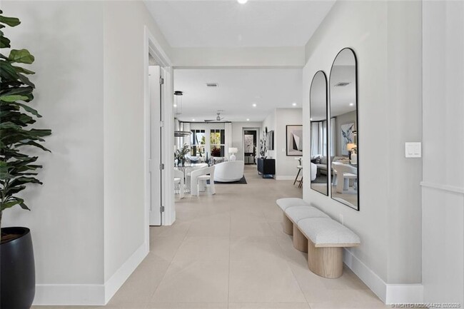 Photo - 823 SW Pr Ave Townhome