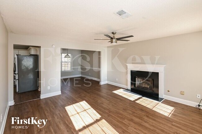 Building Photo - 3203 Spring Mesa Dr SW