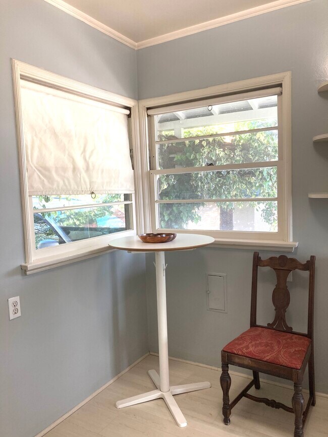 Kitchen - 1844 W Mountain St