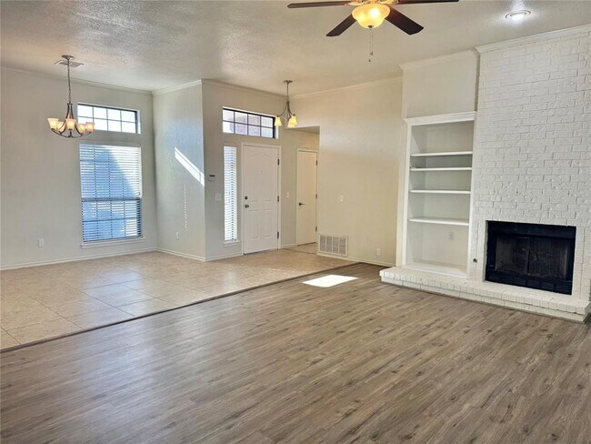 Building Photo - 1913 Lois Lynn Ln